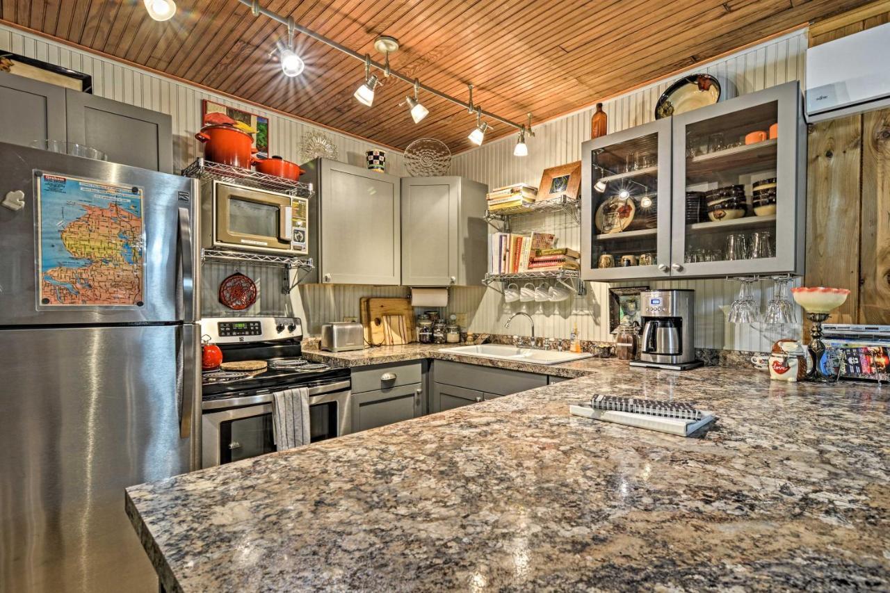 Pet-Friendly One Crow Cottage In Harbor Springs! Екстер'єр фото