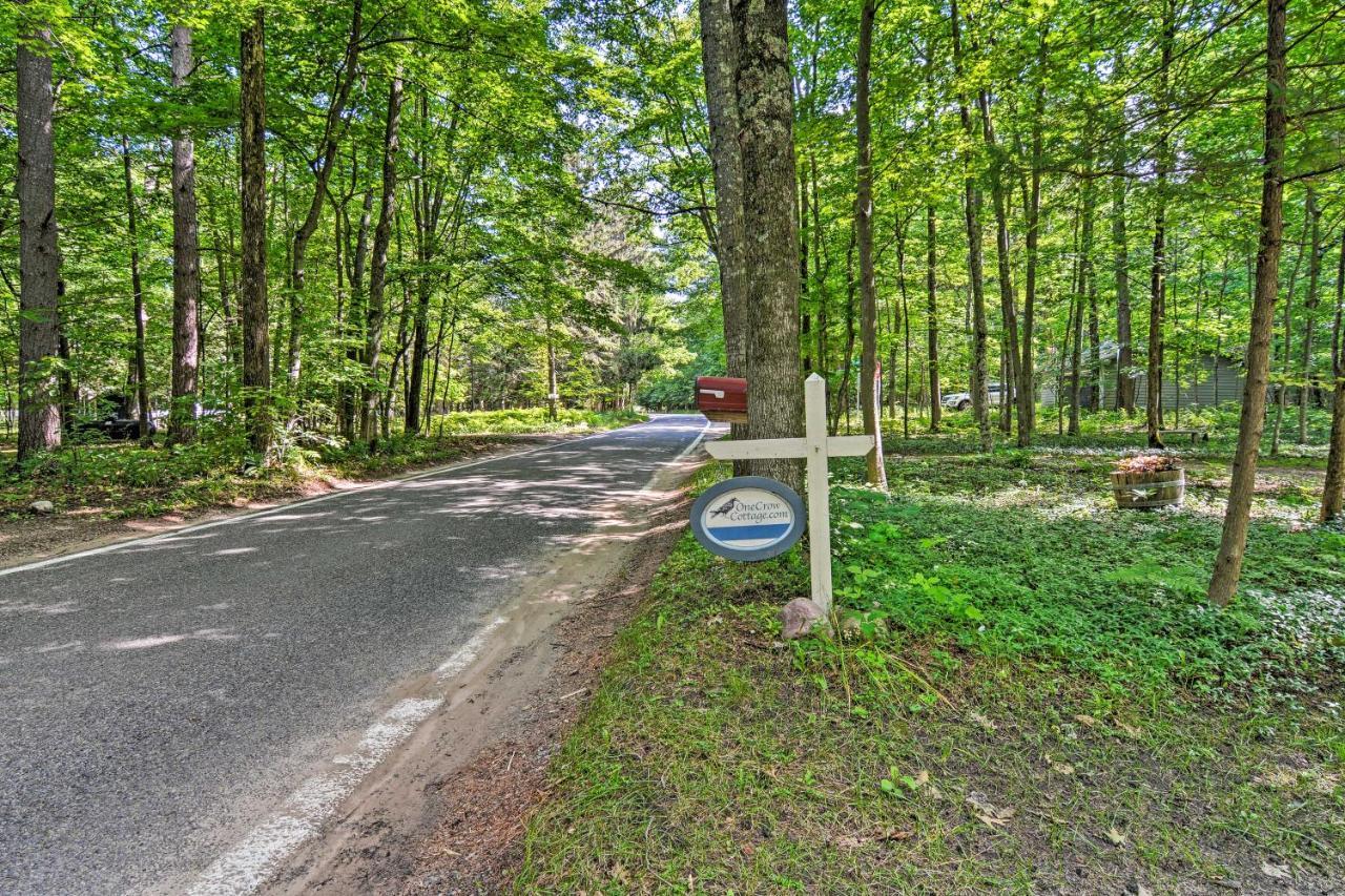 Pet-Friendly One Crow Cottage In Harbor Springs! Екстер'єр фото